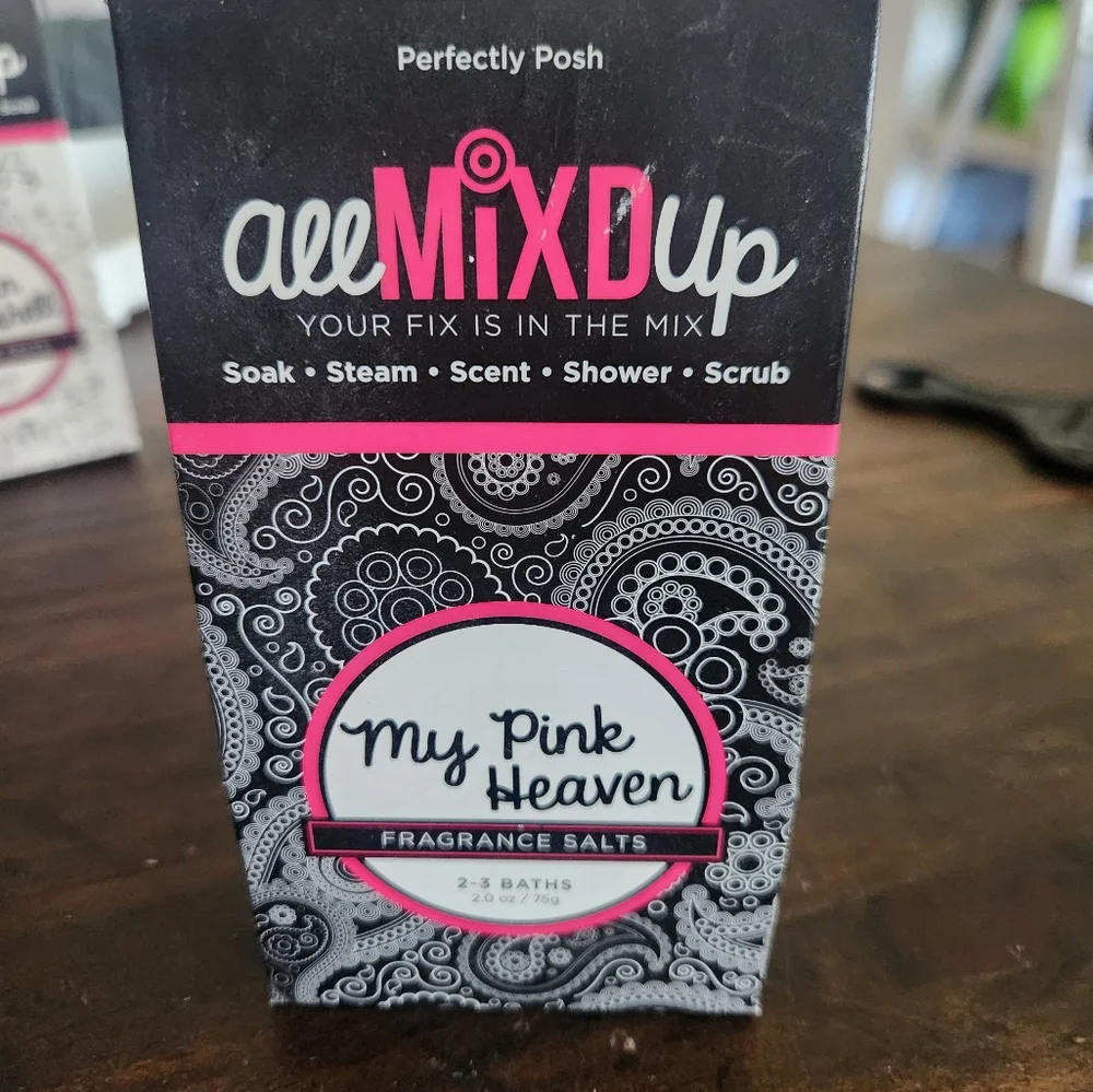 NEW Perfectly Posh fragrance salts